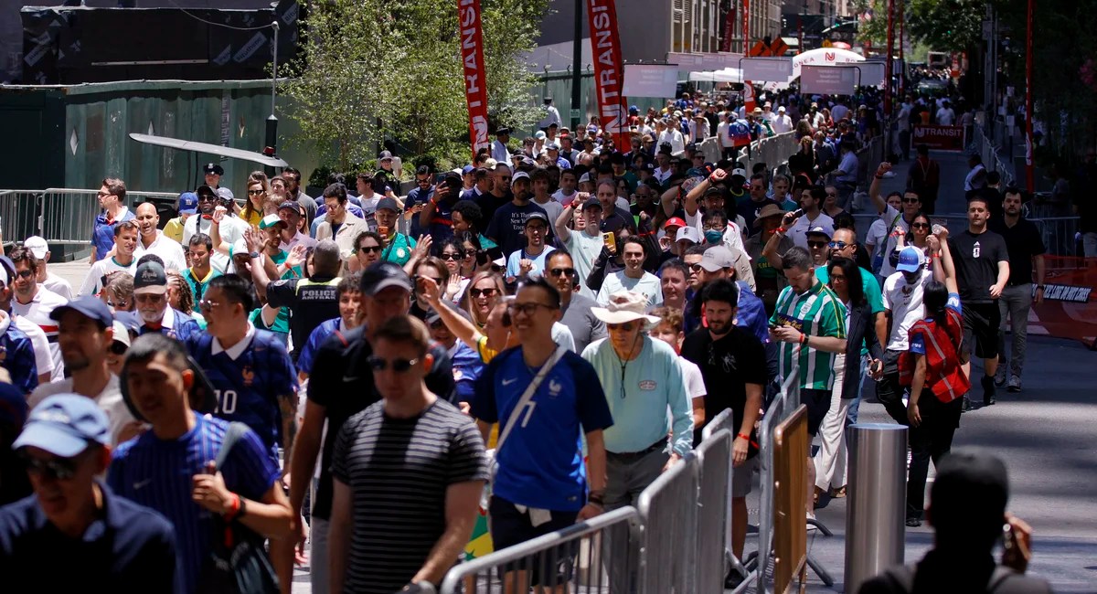 World Cup Chaos: NJ Transit Riders' Frustrating Commute Experience (2026)
